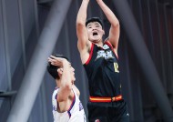 转会期CBA季后赛焦点战，北京首钢防线松动，更衣室稳定，临场指挥获称赞的简单介绍-满冠体育官方