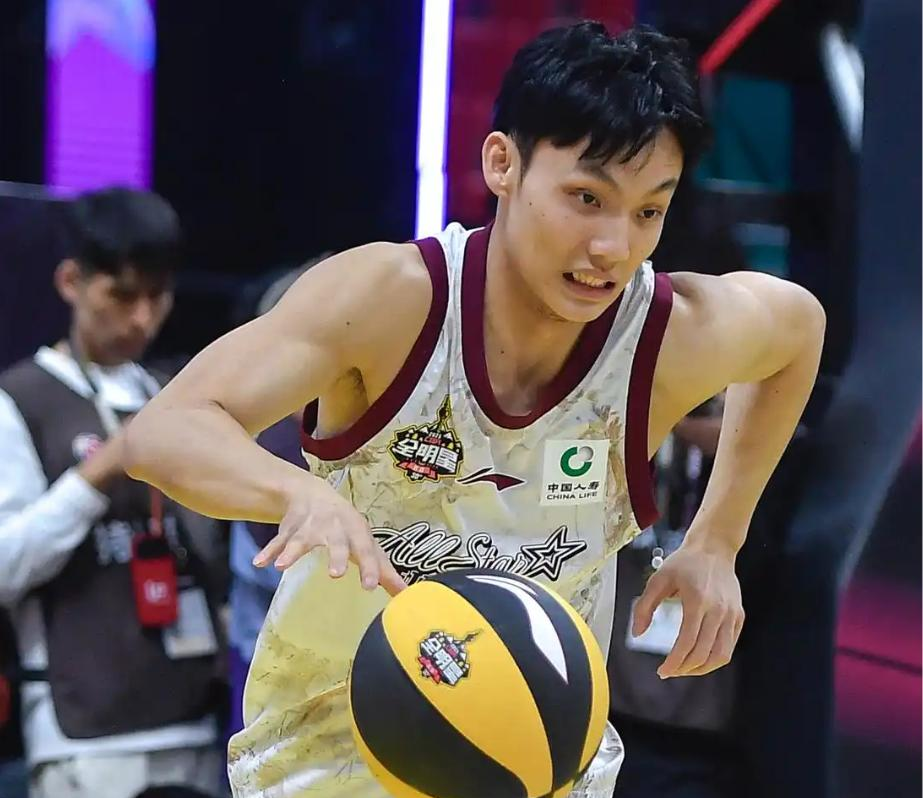 本菲卡迎CBA季后赛关键赛；赛后状态回暖；态度坚定；心理建设被强调的简单介绍